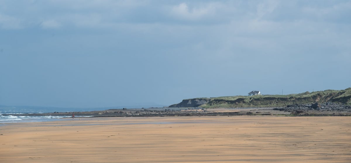 Fanore Beach panorama gouden zand duinen westkust Ierland