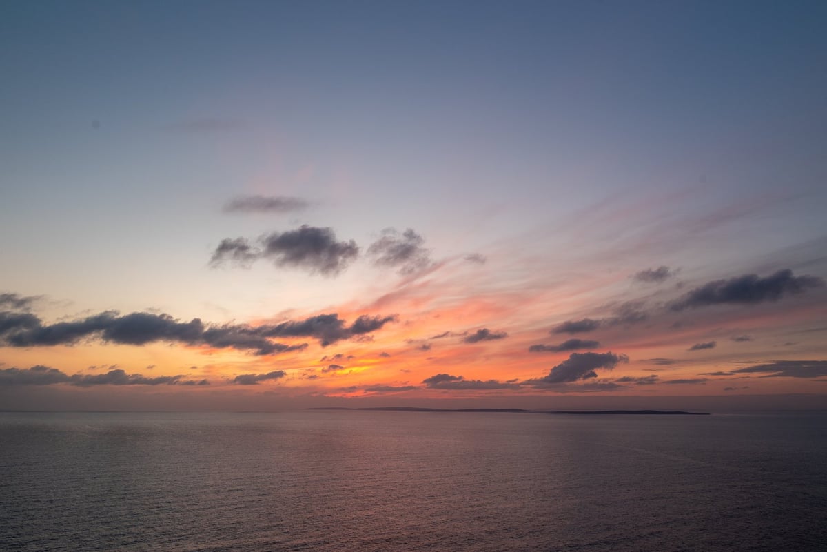 Cliffs of Moher zonsondergang Aran Islands uitzicht