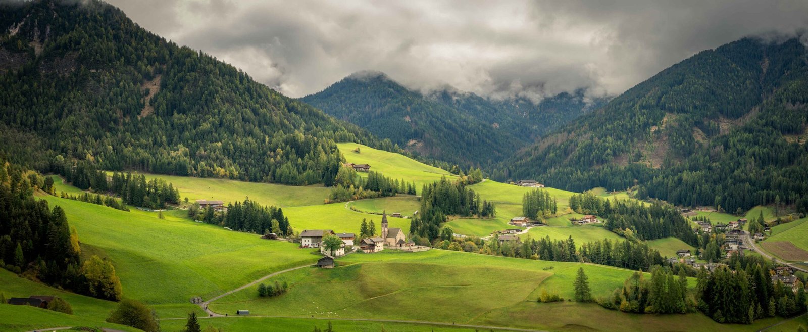 Val di Funes: Wandelen en Fotograferen in de Mooiste Vallei van de Dolomieten