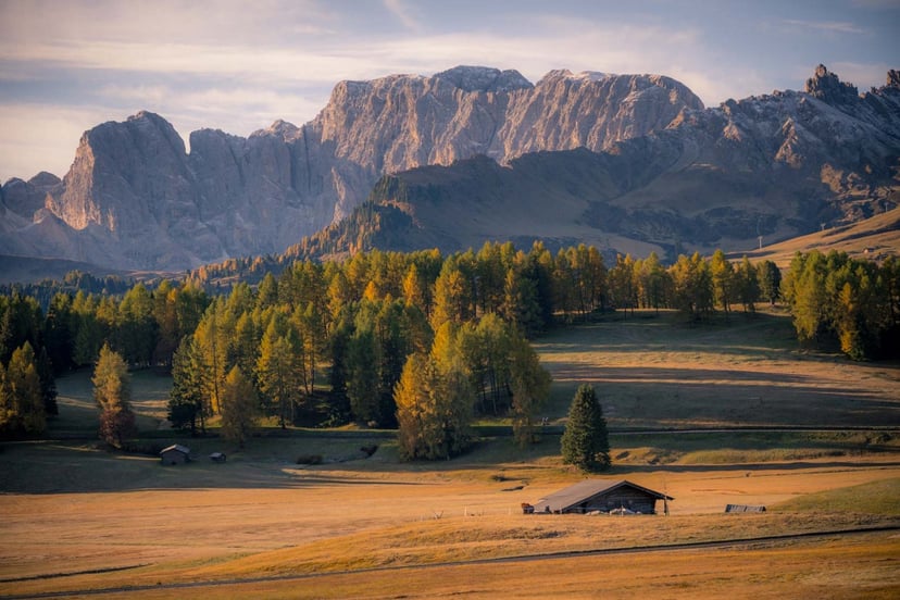 Seiser Alm herfstlandschap Sassolungo