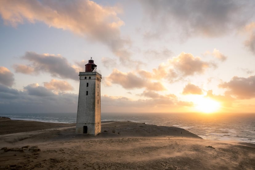 Rubjerg Knude vuurtoren zonsondergang gouden licht