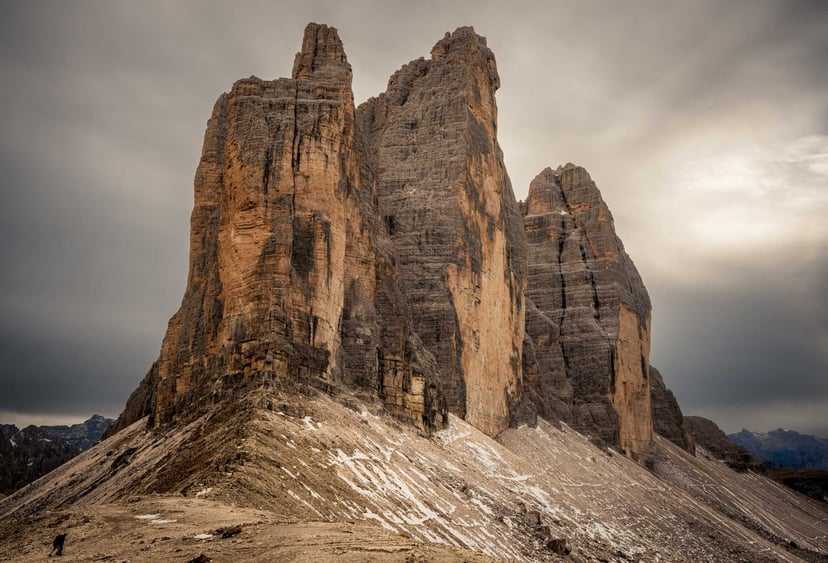 Rifugio Locatelli met uitzicht op de noordwand van de Drei Zinnen