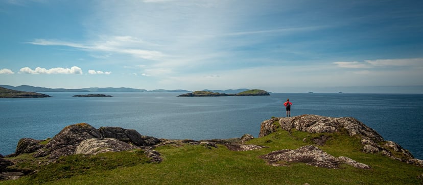 Uitzicht vanaf Abbey Island over Derrynane